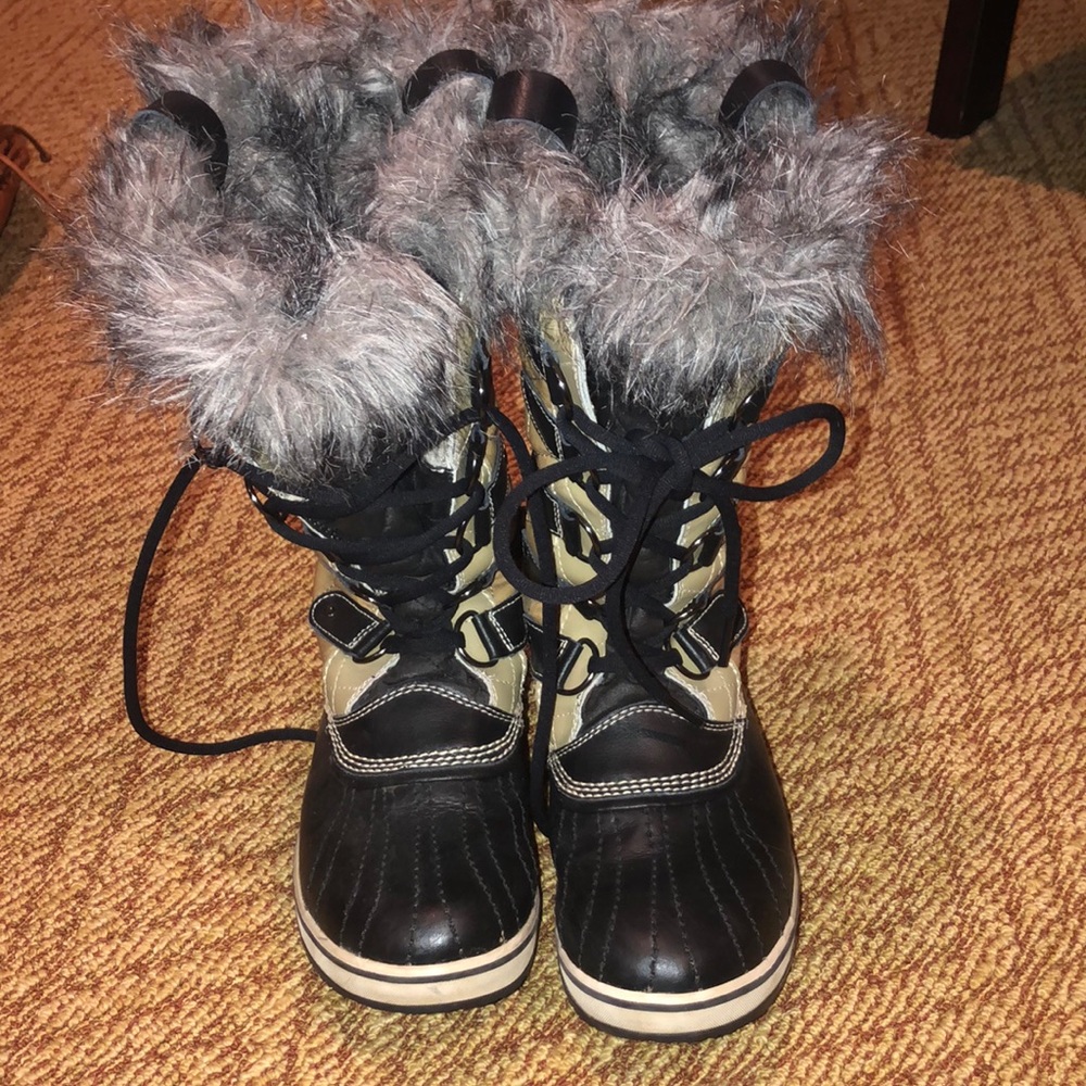 Sorel tan and black waterproof boot